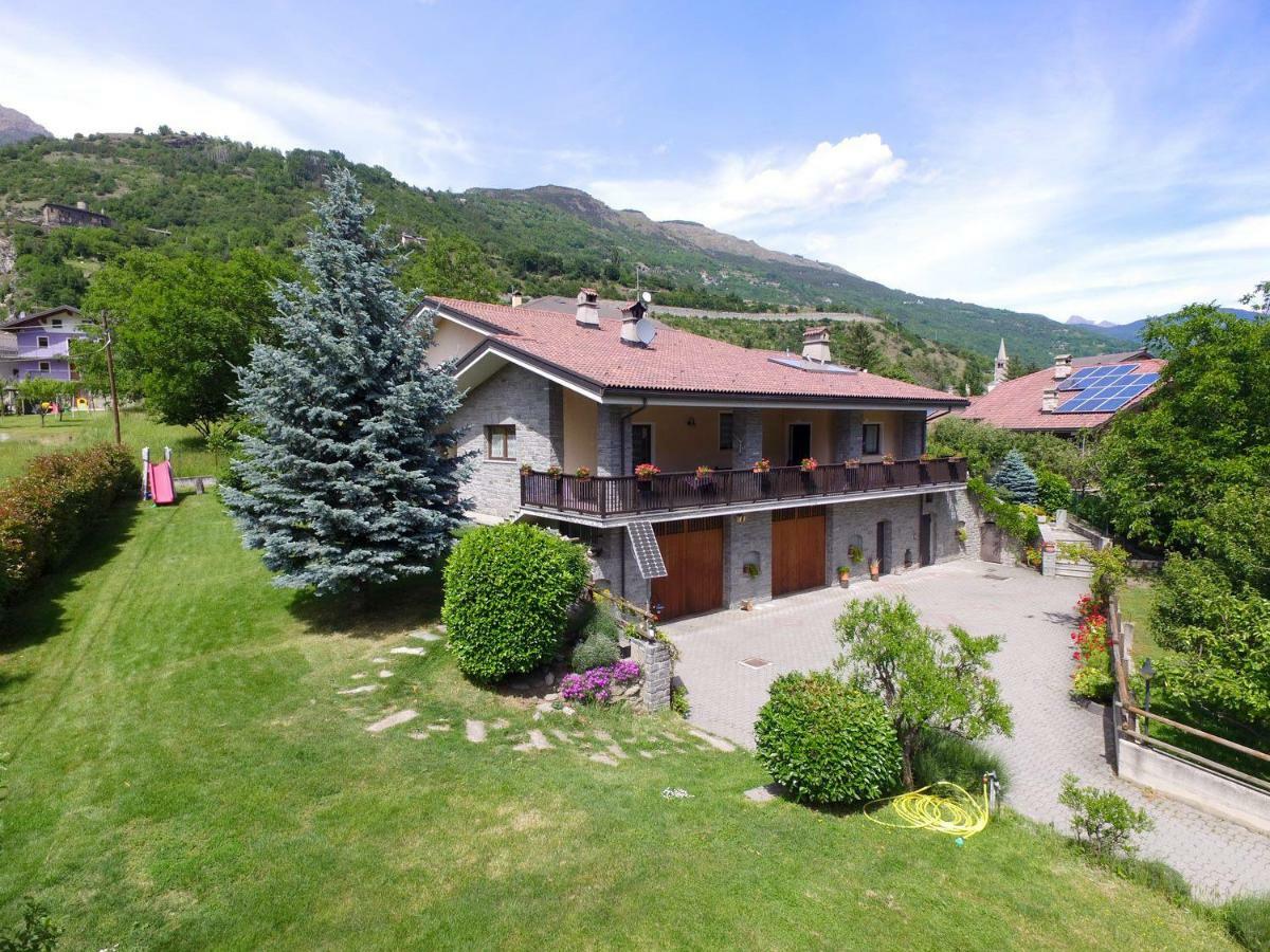 Le Joli Rosier Bed & Breakfast Nus Exterior photo